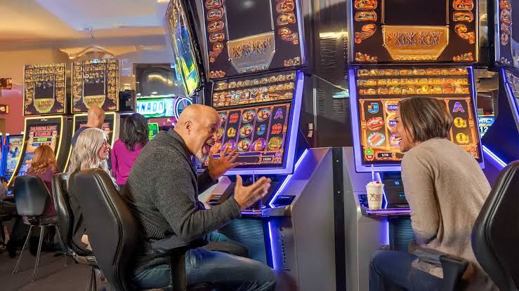 From Classic Sevens to Digital Adventures: A Tour of the Modern Slot Casino